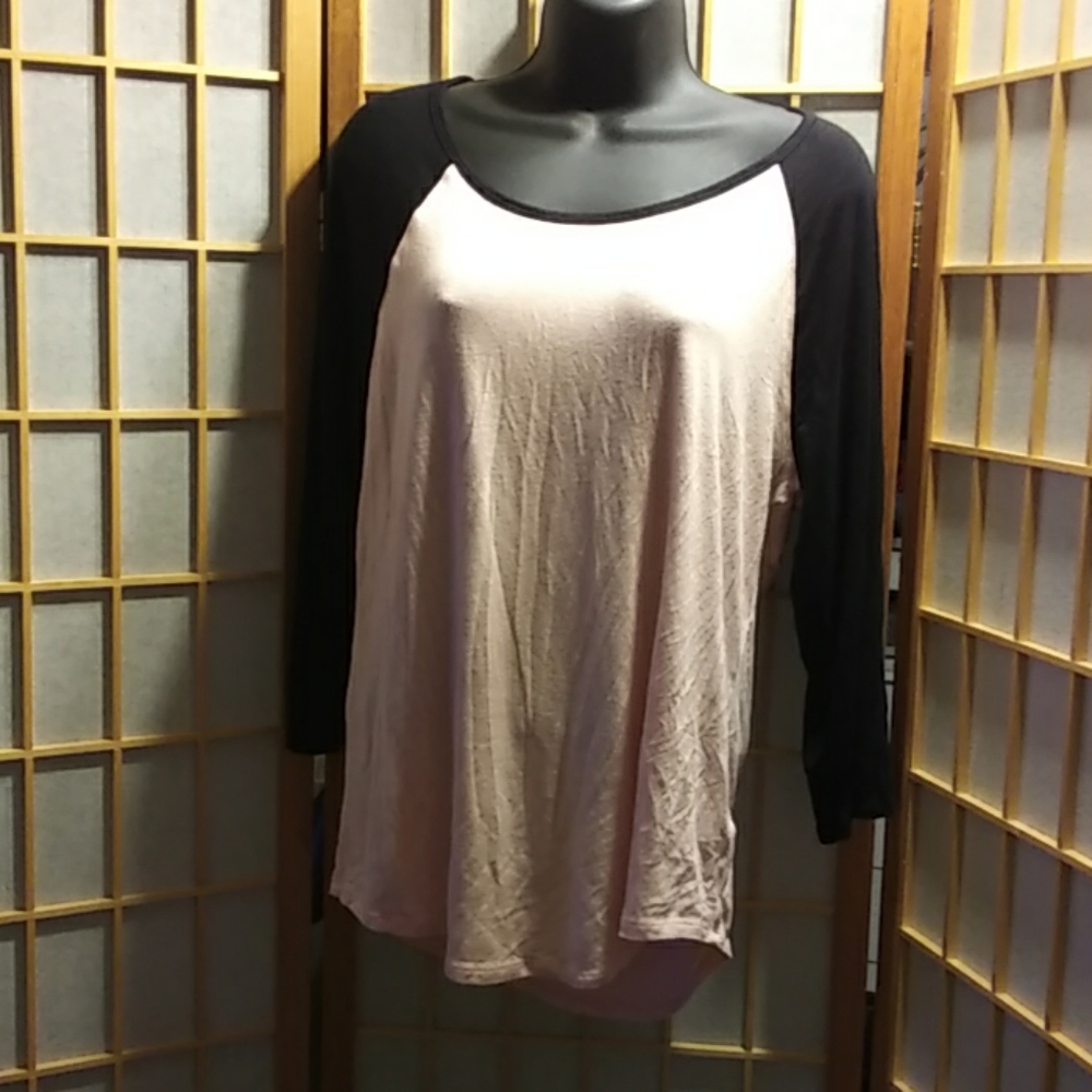 Betsey Johnson heart cutout tee